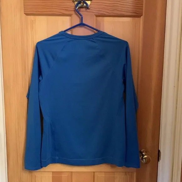 Reebok Top - Picture 4 of 4